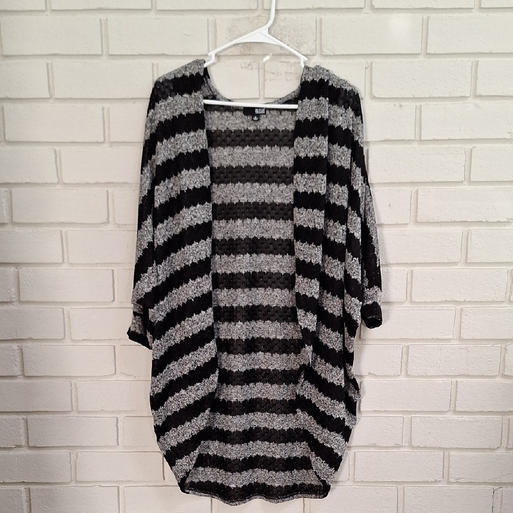 A.n.a Black/Gray Striped Open Front Round Botton Dolman Cardigan. Size Medium